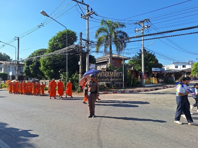 วันที่ 26 มกราคม 2568 เวลา 15.00 น. ชุดปฏิบัติการจราจร สภ.แม่สะเรียง ได้มีการอำนวยความสะดวกการจราจรขบวนทอดผ้าป่า รพ.แม่สะเรียง